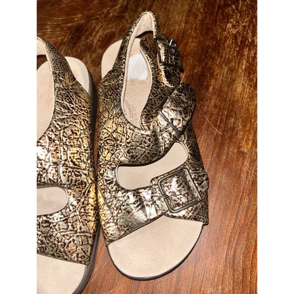 SAS Relaxed Walking Gold Bronze Double Strap & Buckle Tripad Comfort Sandals - Picture 8 of 10